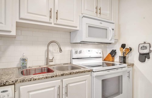 Eustis Apartamento | Charming 1BR Apt in Eustis! by RedAwning