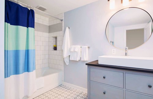 St. Elmo Improvement League Casa | St. Elmo Oasis: Modern, Colorful, Fire Pit, 3BD