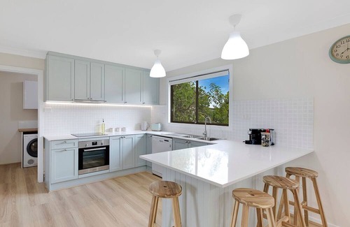 Dora Creek Casa | Dawn To Dusk River Retreat