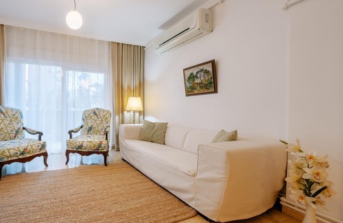 Esentepe Apartamento | Cozy Central Flat w Garden 5 min to Metro in Sisli