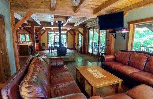 Havelock Chalet De Esquí | Magnifique Chalet en Pleine Nature, Sans Voisin à Moins de 1h de Montréal