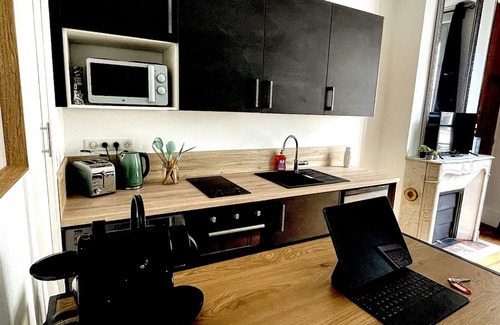 Dreux Apartamento | Dreux #3 - Comfortable studio on main and pedestrian street