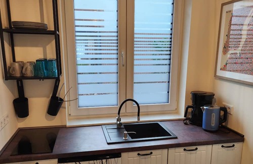 Schonebeck Apartamento | Theferienwohnung Moderne 2 Zimmer Ferienwohnung in Einem Neubau