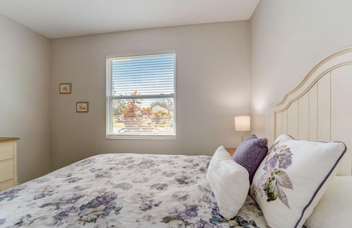 Englewood East Casa | Sunny Haven retreat
