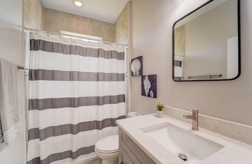 Englewood East Casa | Sunny Haven retreat