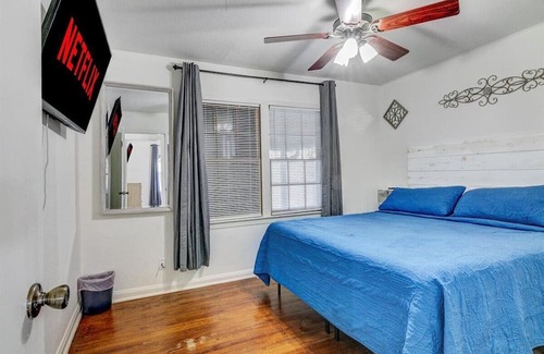 Port Neches Casa | Charming 4 Bedroom Home in Port Neches