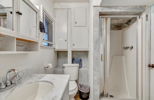 Port Neches Casa | Charming 4 Bedroom Home in Port Neches