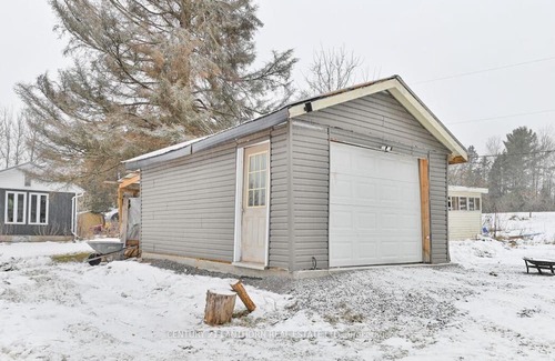 Cordova Mines Casa | Home in quiet rural setting, near lakes.