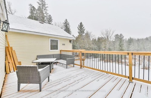 Cordova Mines Casa | Home in quiet rural setting, near lakes.