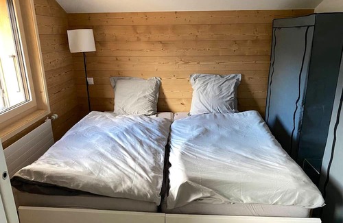 Les Posses-sur-Bex Apartamento | Homerez - Appartement 1 km away from the slopes for 2 ppl. with balcony at Gryon