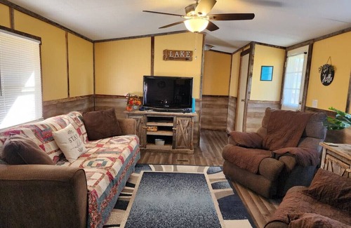 Burkesville Casa | The Holler Inn at Dale Hollow