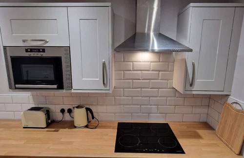 Rhiwbryfdir Cabaña | Comfortable Mountain-View Cottage