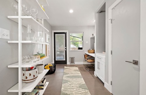 Dawson Casa | SoCo Groovy - Pool sleeps up to 14