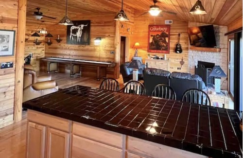 Bandera Casa | Texas Hill Country Cabin Escape On Medina River