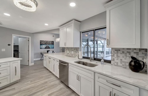 Fort Myers Shores Casa | Beautiful Island 3 Bedroom Coastal Home Located On The Caloosahatchee River