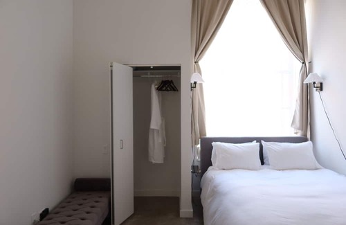 Uptown Apartamento | Maisons de Promettre Modern Elegance Suite in the Heart of Uptown Chicago
