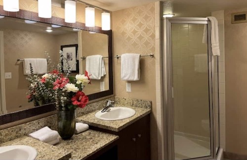 Enterprise Complejo | Las Vegas Grandview Sat-Sat Only is your gateway to the lights of Las Vegas.