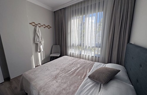 Gazipasa Apartamento | Hillside Luxury: Modern 1-BR, 10-Min Walk to Gazipasa Center & Beach