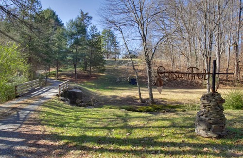Roseland Casa | Remote ‘Possum Farmhouse’ Retreat on 10+ Acres!