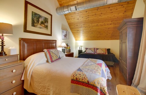 Roseland Villa | Expansive ‘Possum Trot Lodge’ on 10+ Acres!