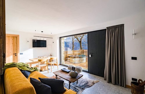 Menarola Otro | Vrbo Property