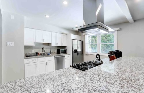 Egg Harbor Township Casa | Suburban Retreat for 16!