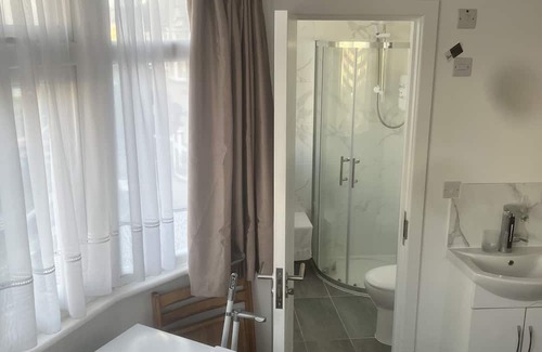 South Harrow Apartamento | Brand New Studio Flat 5 minutes from central london