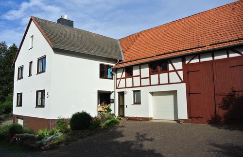 Korbach Apartamento | Ruhige Fewo Gutsweg Mit Wasserbett in KB Meineringhausen für Familien & Monteure