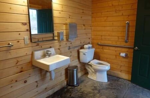 Sunset Casa | Hemlock Cabin at Keowee-Toxaway ADA Accessible, Hemlock Cabin at Keowee-Toxaway ADA Accessible