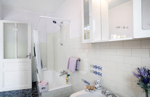 Villa Viani Apartamento | Apartment 'Divino' with Mountain View, Private Terrace and Wi-Fi