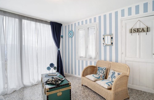 Villa Viani Apartamento | Apartment 'Divino' with Mountain View, Private Terrace and Wi-Fi
