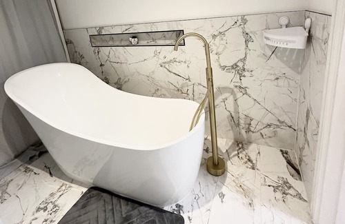 Wolverhampton Apartamento | Luxurious and private. Daily,weekly, monthly and long term bookings accepted.