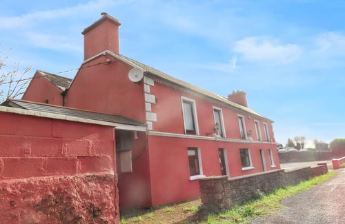 Skibbereen Casa | Homerez - House in Skibbereen, Bar included