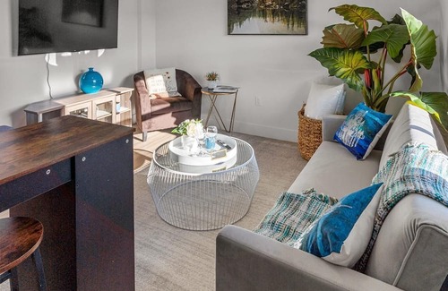 Chilliwack Proper Village West Casa | Chilliwack Gem 1BR, Studio Bliss