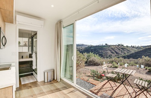 Allied Gardens Apartamento | San Diego Studio w/ Private Patio & Canyon Views!