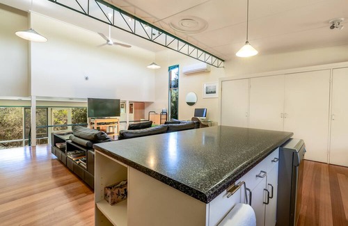 Bellarine Peninsula Casa | 100 Steps from Main Beach and Pet Friendly