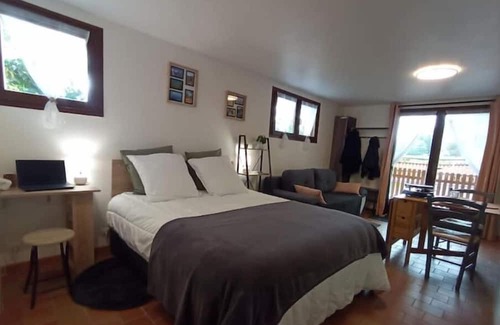 Saint-Jean-de-la-Porte Apartamento | Studio Entre Vigne et Montagne en Combe de Savoie