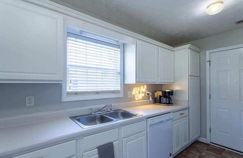 East Fayetteville Casa | Modern Charm: 3BR Home in the Heart of Raeford
