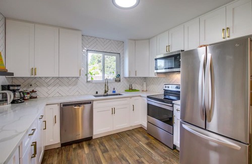 Lake Murray Casa | NEW Oasis - Perfect for Family Holidays! 3 bed/ 2 bath with pool, parking and pets!