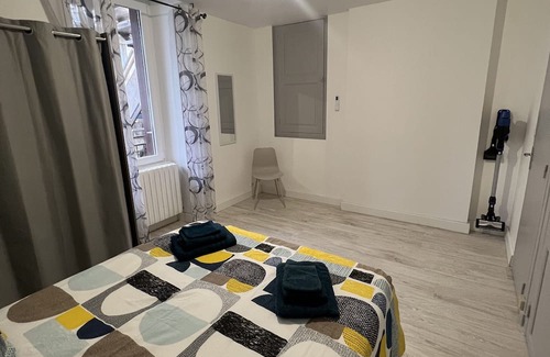 Issoudun Apartamento | Appartement Entier au rez de Chaussée