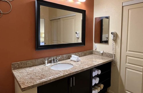Spring Valley Complejo | Family sized Las Vegas condo!