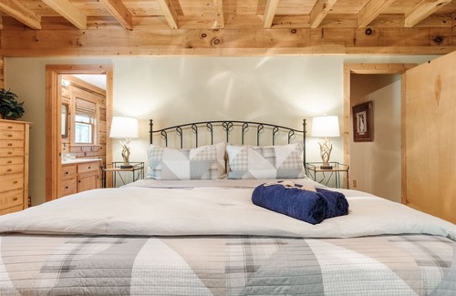 Greenville - Spartanburg Cabina | Neely Cabin Near DT Greenville | 3 Bed, 2 Bath