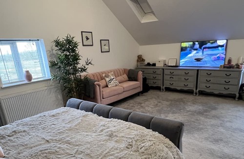 Mosborough Otro | BEAUTIFUL MODERN 5 BEDROOM SPACIOUS FARM HOUSE