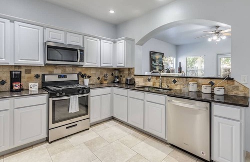 Pioneer Crossing Casa | Sweet home 1 King +1 pull out bed & 2 Queen beds in +1 pull out bed