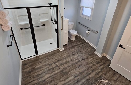 Holly Apartamento | Conductors Quarters - Chic comfort with 100% accessibility