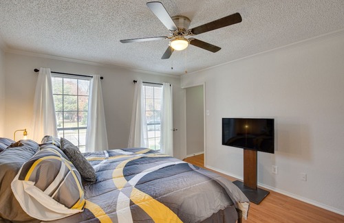 North Central Carrollton Casa | Pet-Friendly Carrollton Home w/ Fenced Backyard!