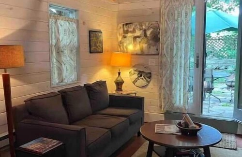 Hastings-On-Hudson Cabaña | ★Tiny House Cottage 35 min to NYC on Hudson River★