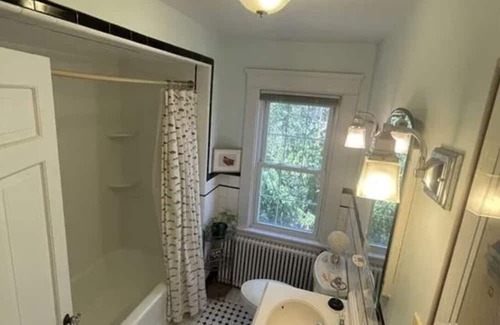 Top of the Hill Casa | Lovely 4 bdrm home- perfect location- walk to beach and town. Parking/EV Chrgpnt