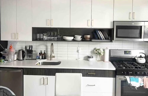 Orange Apartamento | Cozy minimalist 2BR 2BA apt 30mins from NYC 15mins from airport & American Dream