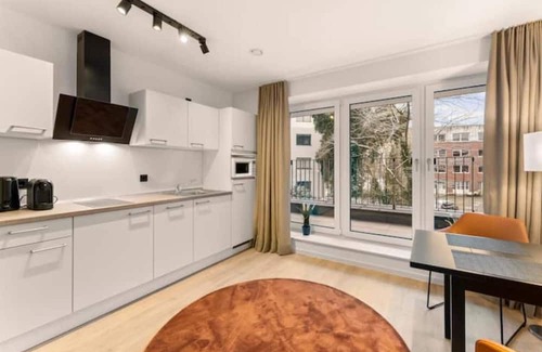 Burgeresch Apartamento | Between-studios - Tiger